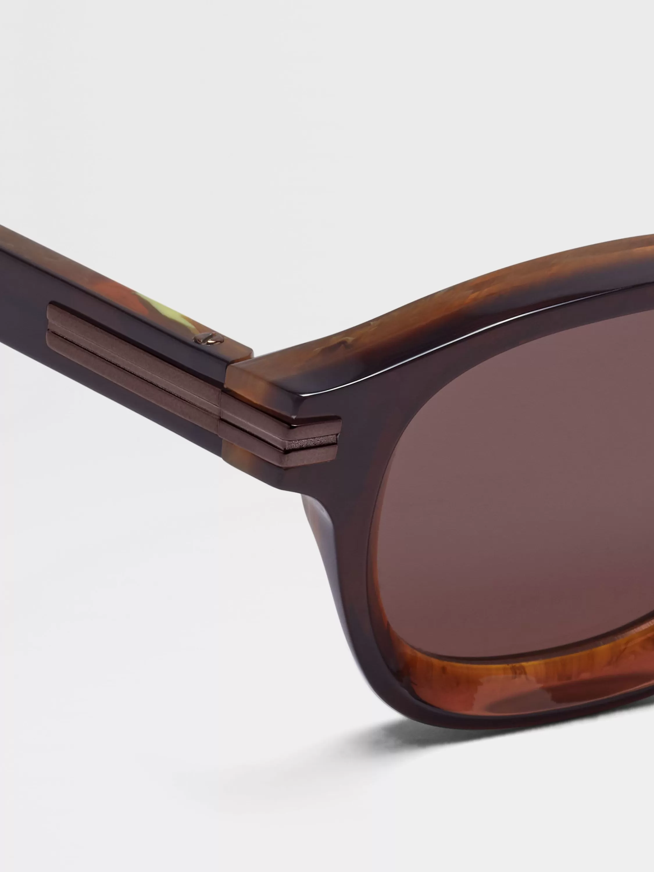 Fashion Aurora I Sonnenbrille aus Acetat in dunklem Foliage Sonnenbrillen