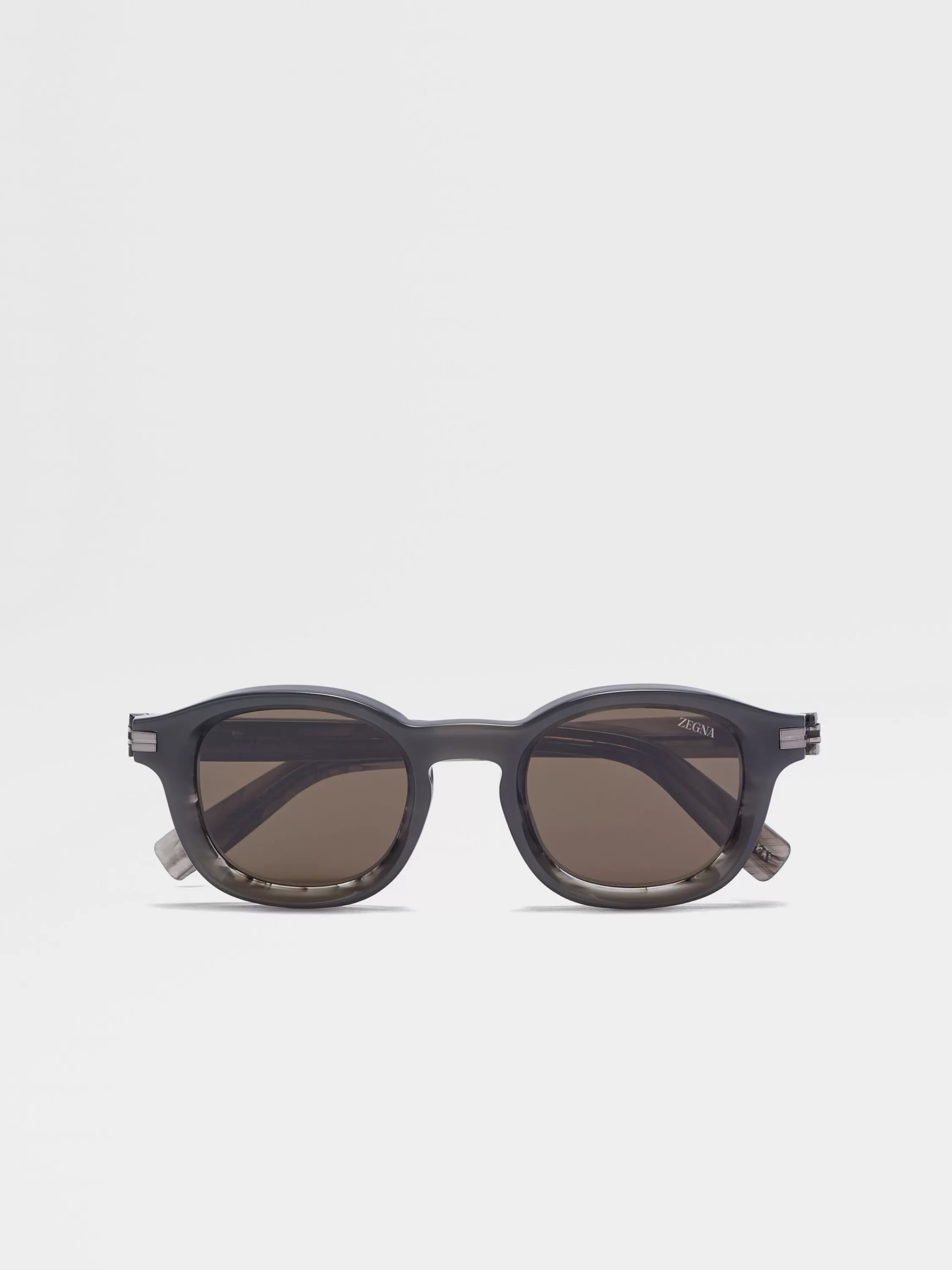 Best Aurora I Sonnenbrille aus Acetat in Opal-Grau und gestreiftem Grau Sonnenbrillen