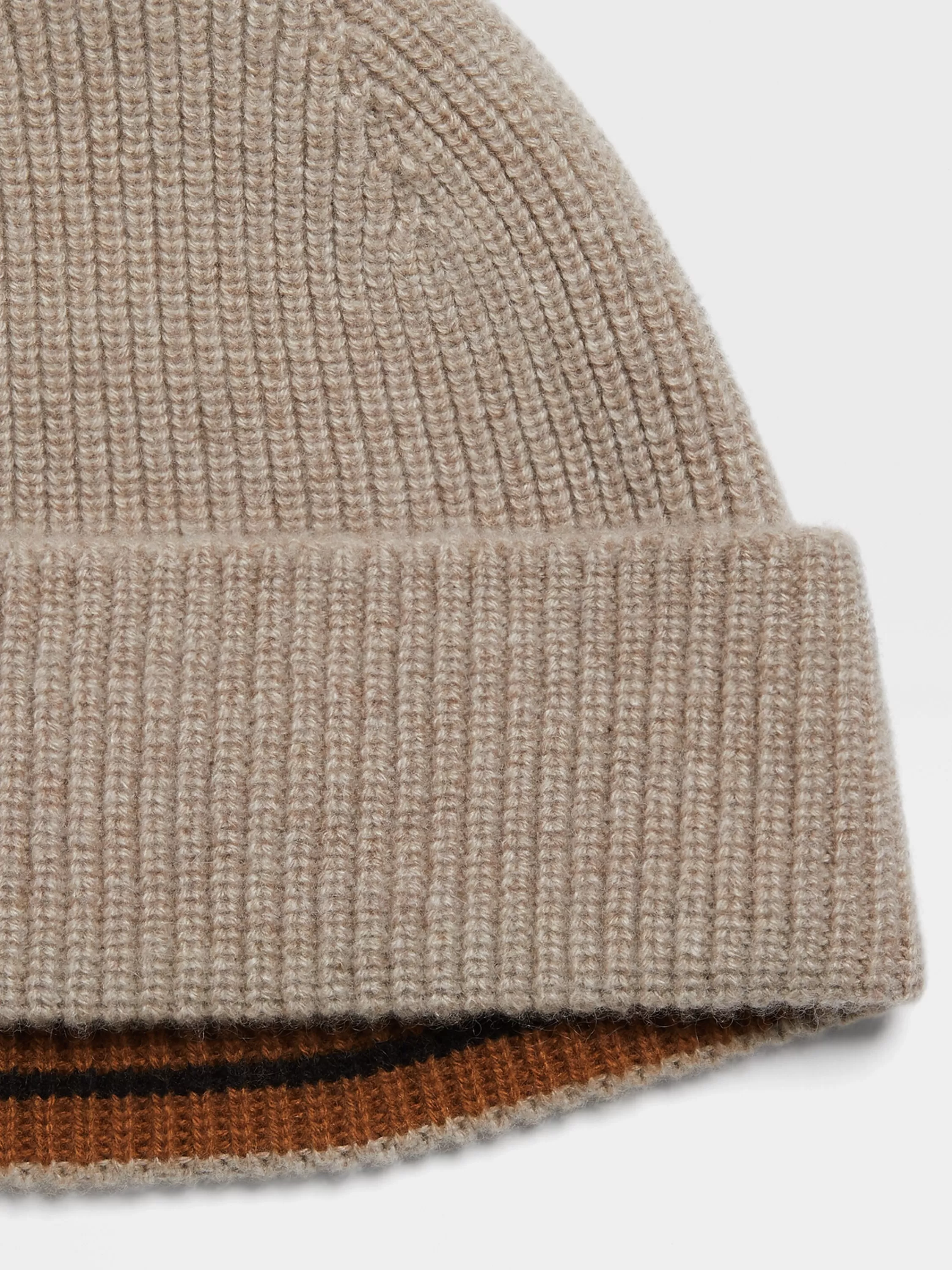 Flash Sale Beanie aus Oasi Cashmere in hellem Taupe Handschuhe, Schals Und Hüte