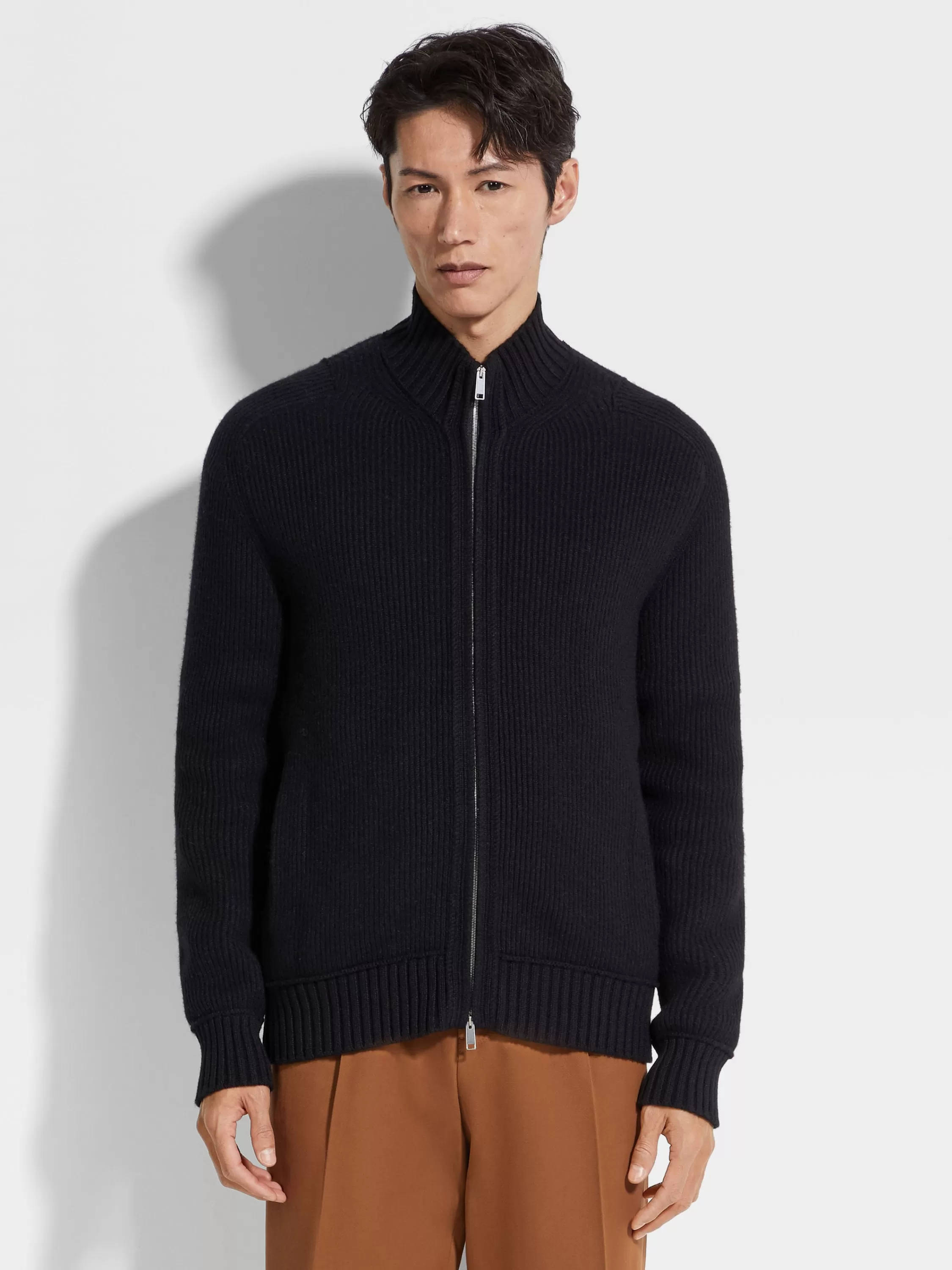 Best Sale Cardigan aus Oasi Cashmere mit durchgehendem Reißverschluss in meliertem Schwarz Strickwaren