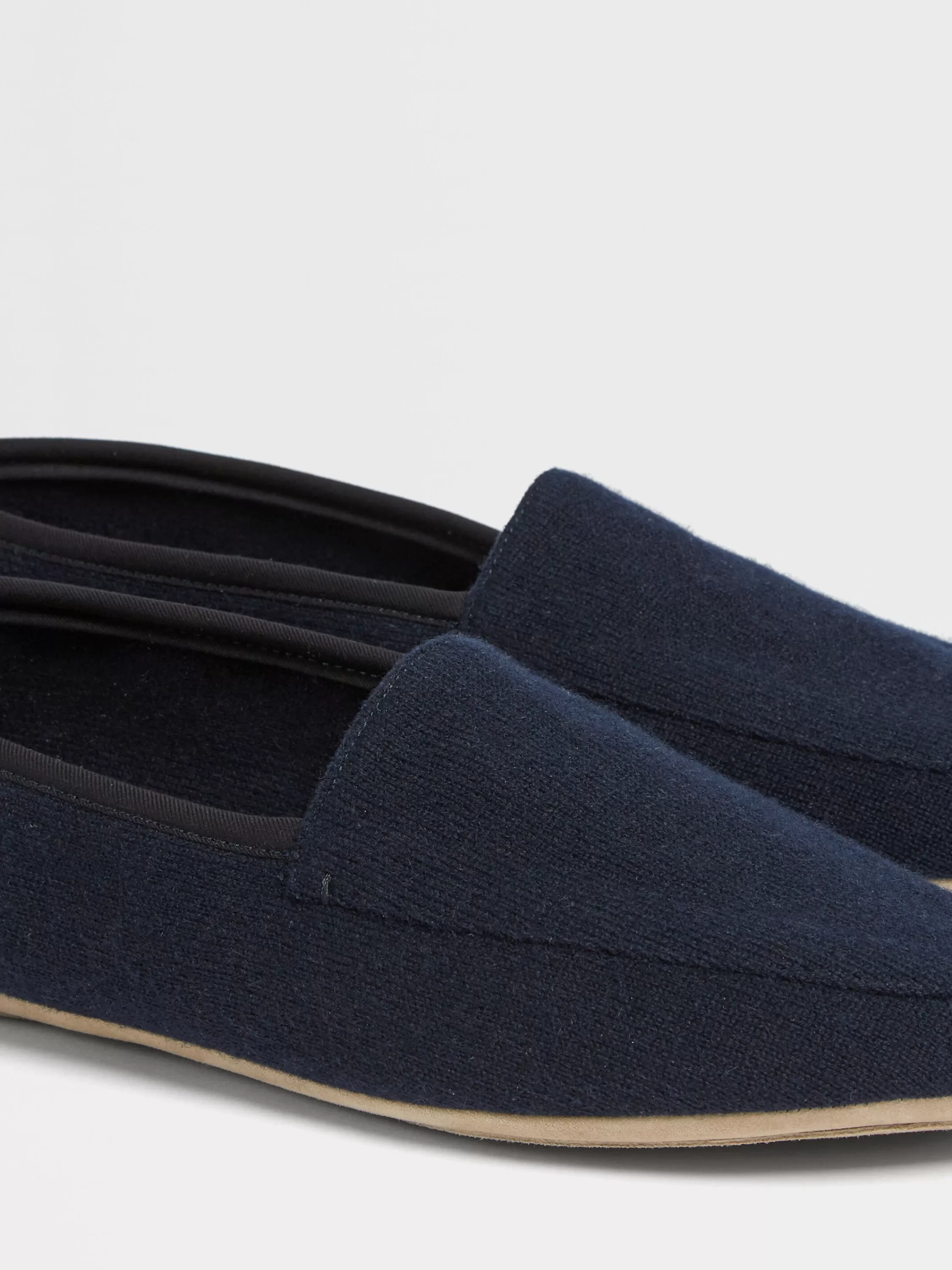 Cheap Hausschuhe aus Kaschmir in Lifestyle Und Luxus-accessoires Für Zuhause