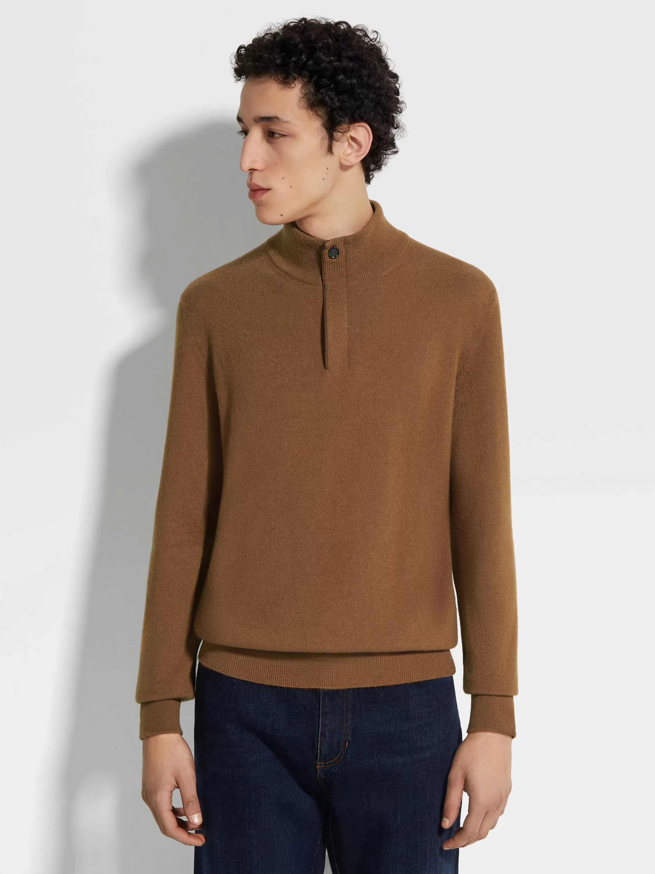 Shop Pullover aus Oasi Cashmere mit Stehkragen und Reißverschluss in meliertem, dunklem Foliage Strickwaren