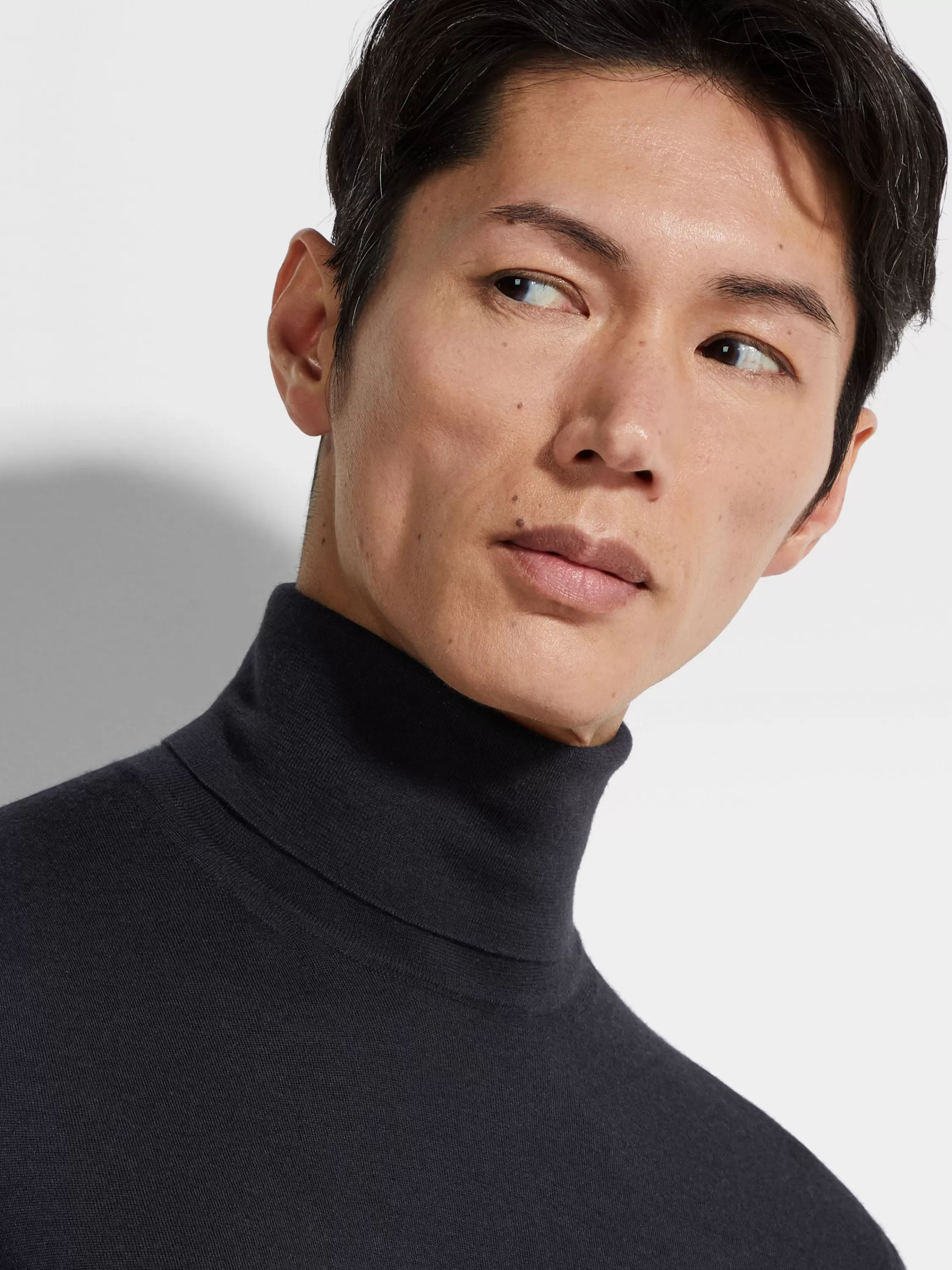 Best Rollkragenpullover aus Cashseta in meliertem Marineblau Strickwaren