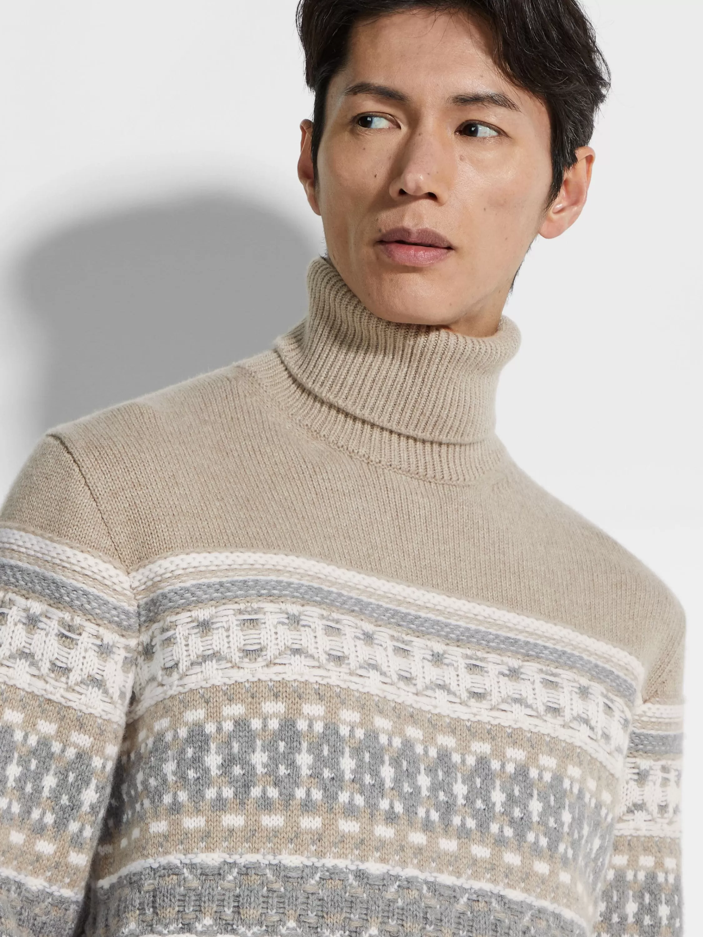 New Rollkragenpullover aus Oasi Cashmere in hellem Taupe Strickwaren