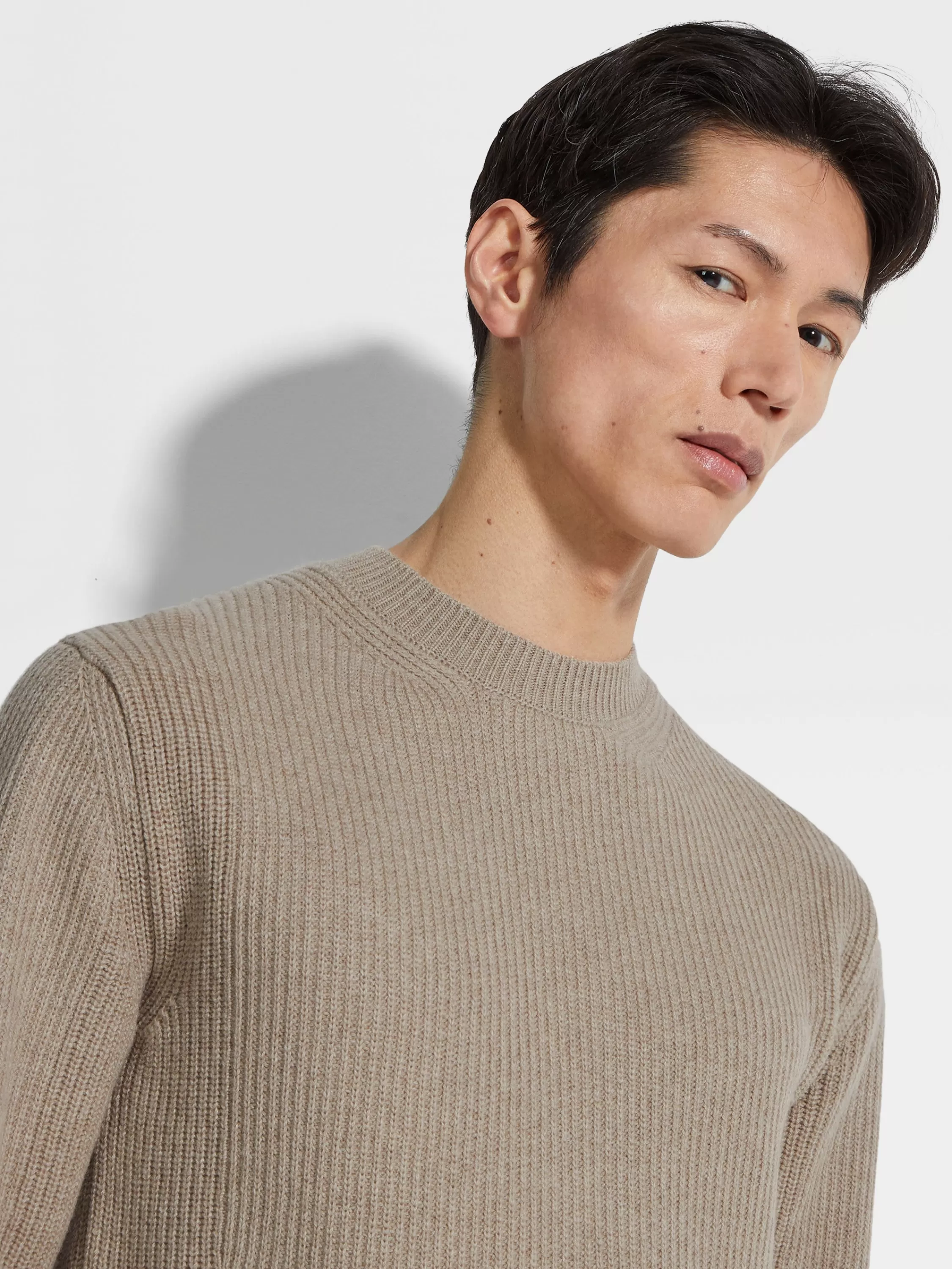 Online Rundhalspullover aus Oasi Cashmere in hellem Taupe Strickwaren