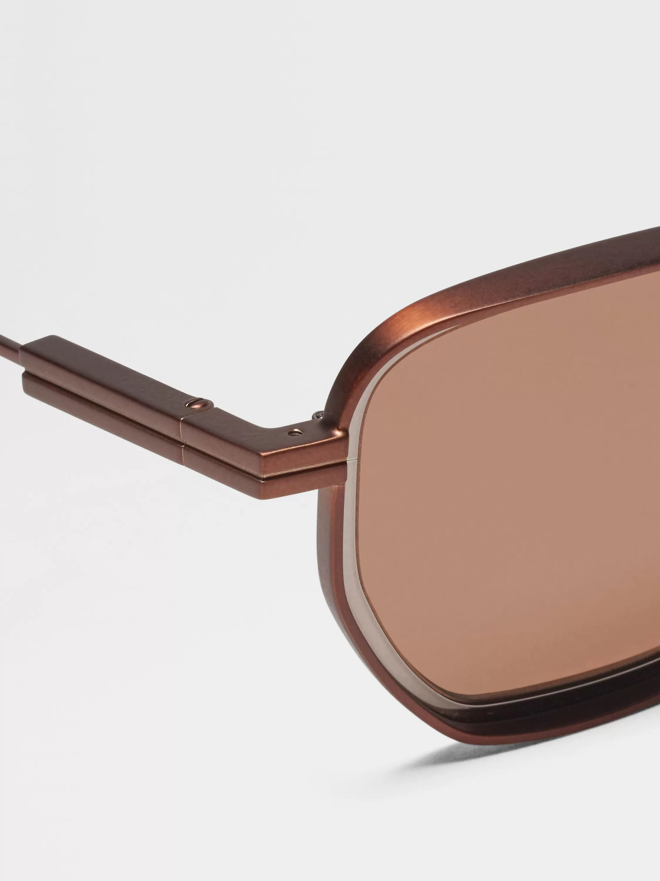 New Sonnenbrille aus Metall in Sonnenbrillen