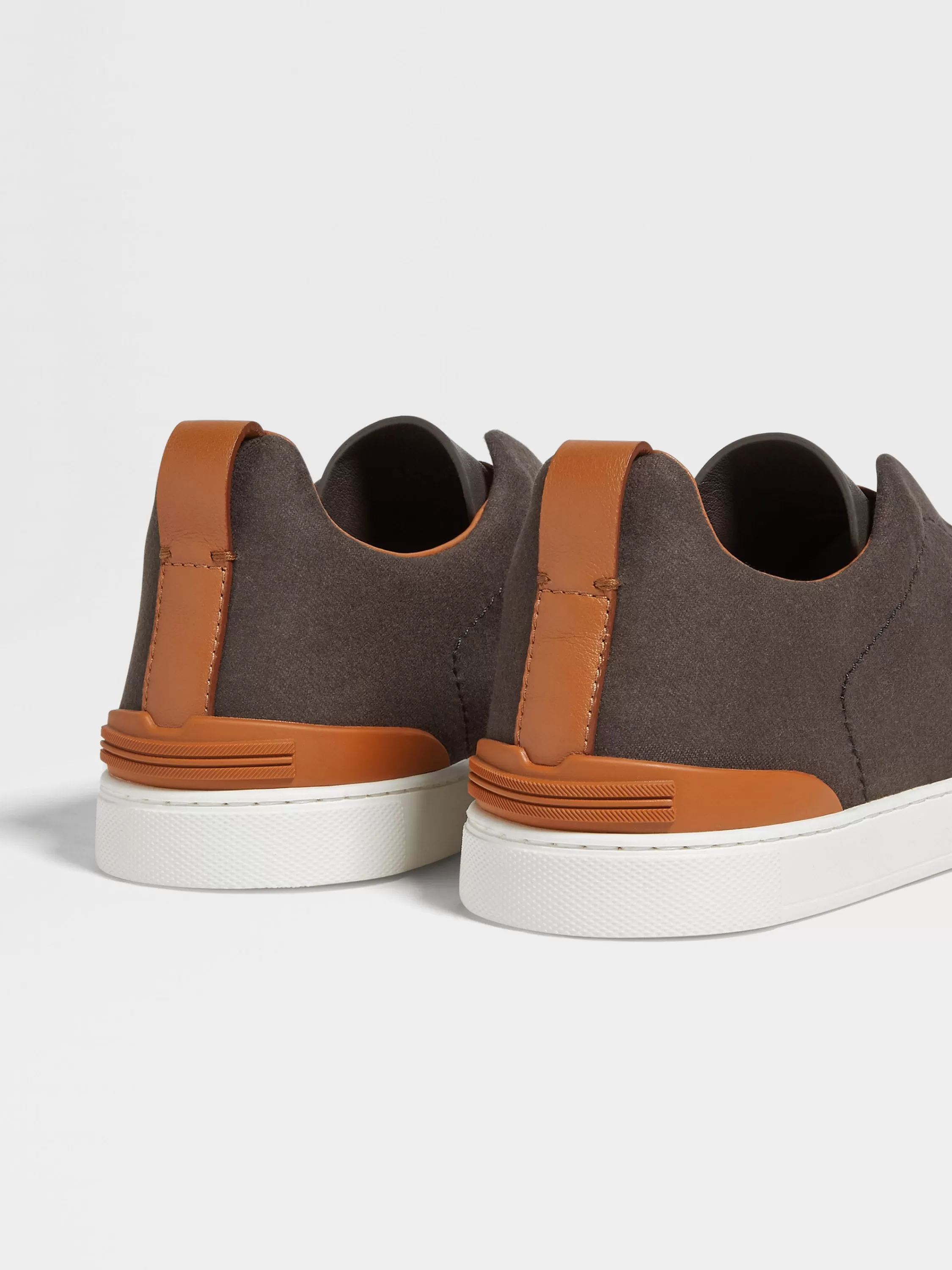 Online Triple Stitch™ Sneaker aus #UseTheExisting™ in Sneaker