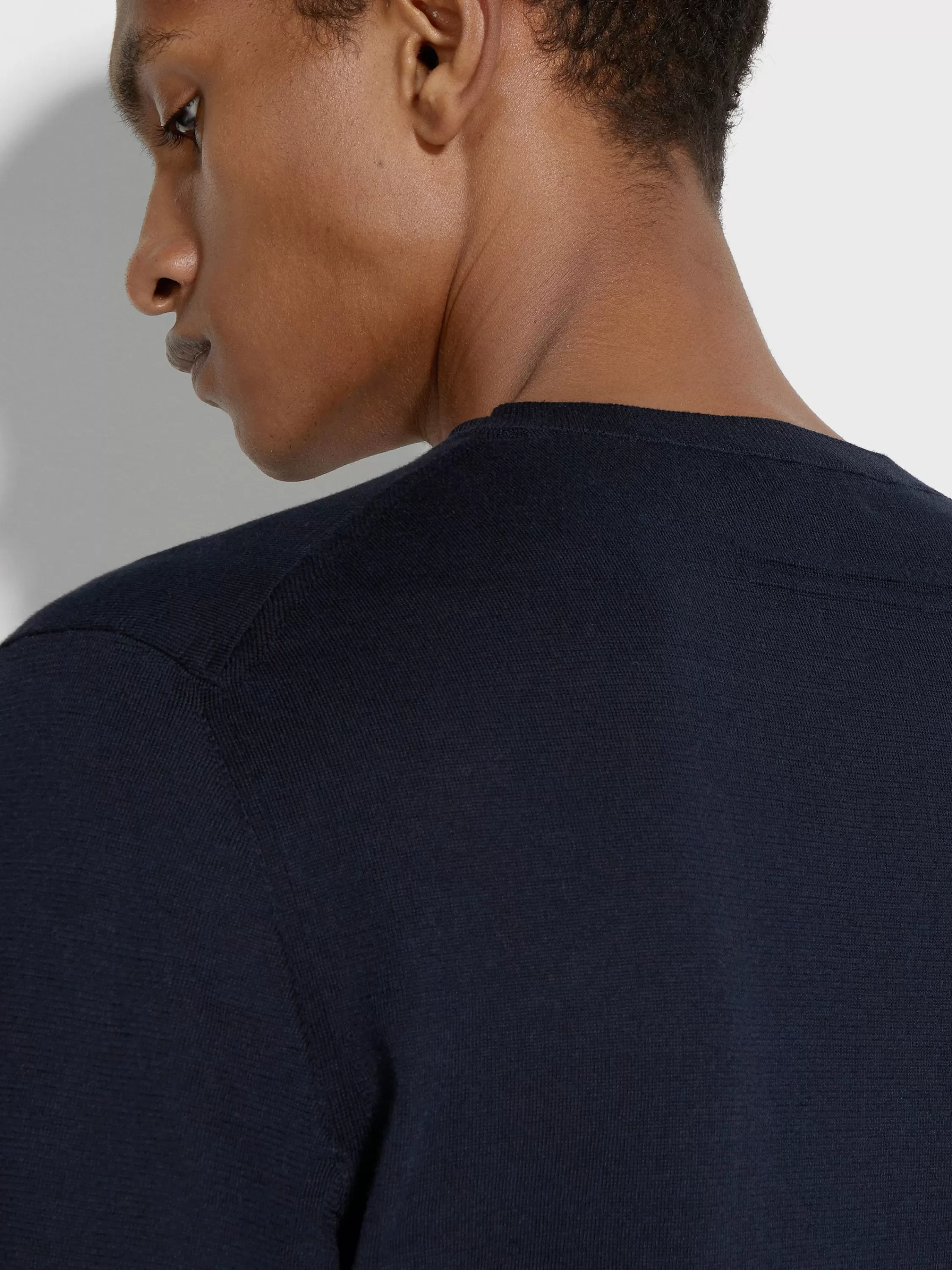 Discount T-Shirt aus Premium Cotton mit Rundhalsausschnitt in Strickwaren